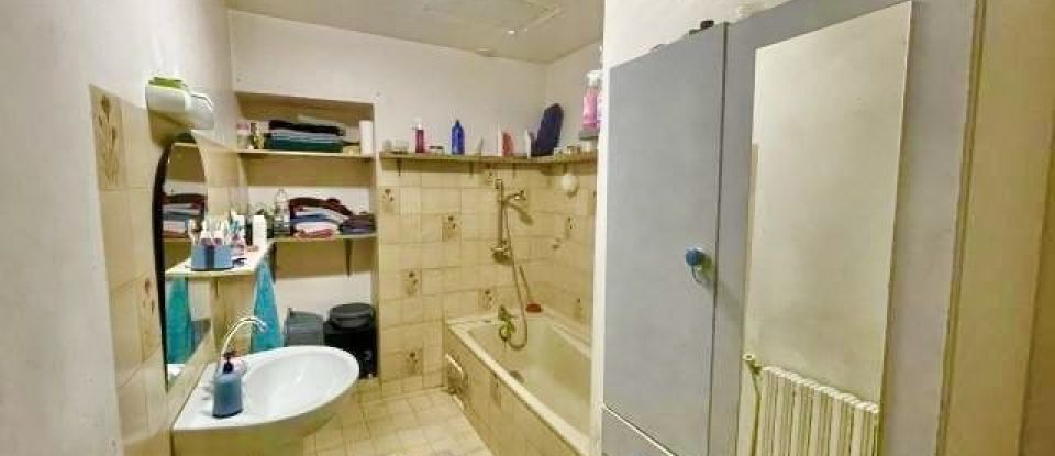 Maison 6 pièces de 195 m² à Alès (30100)