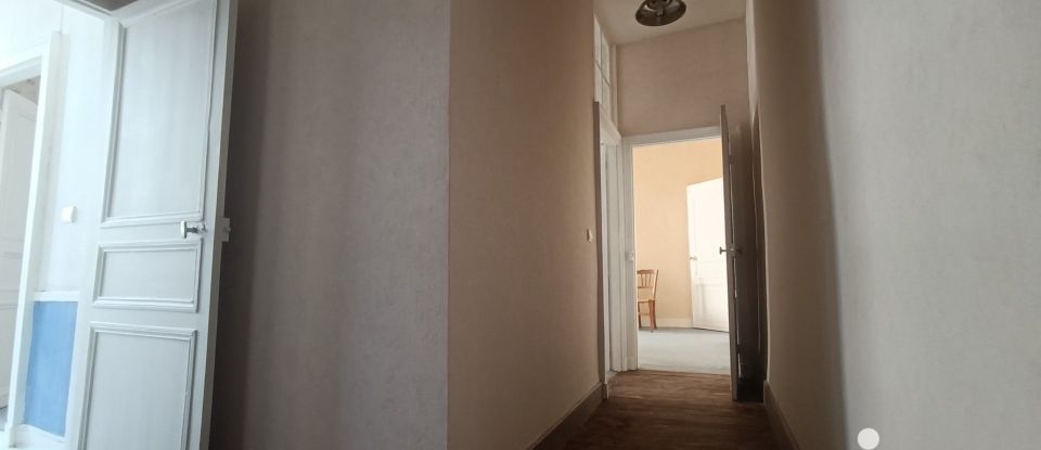 Town house 5 rooms of 98 m² in Argenton-sur-Creuse (36200)