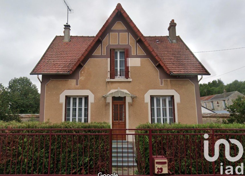 Maison 6 pièces de 115 m² à Pussay (91740)