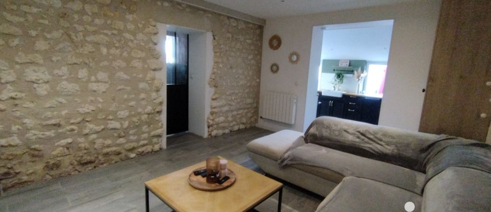 House 3 rooms of 70 m² in Vendôme (41100)