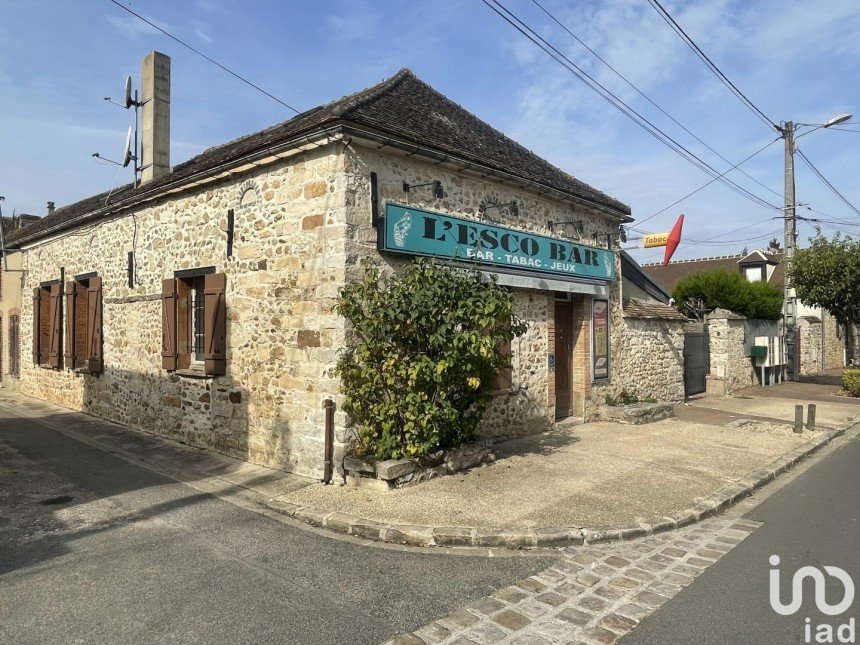 Bar of 112 m² in Thoury-Férottes (77940)