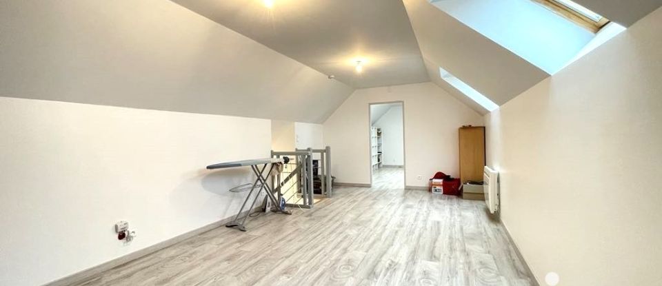 Maison traditionnelle 6 pièces de 141 m² à Mardié (45430)