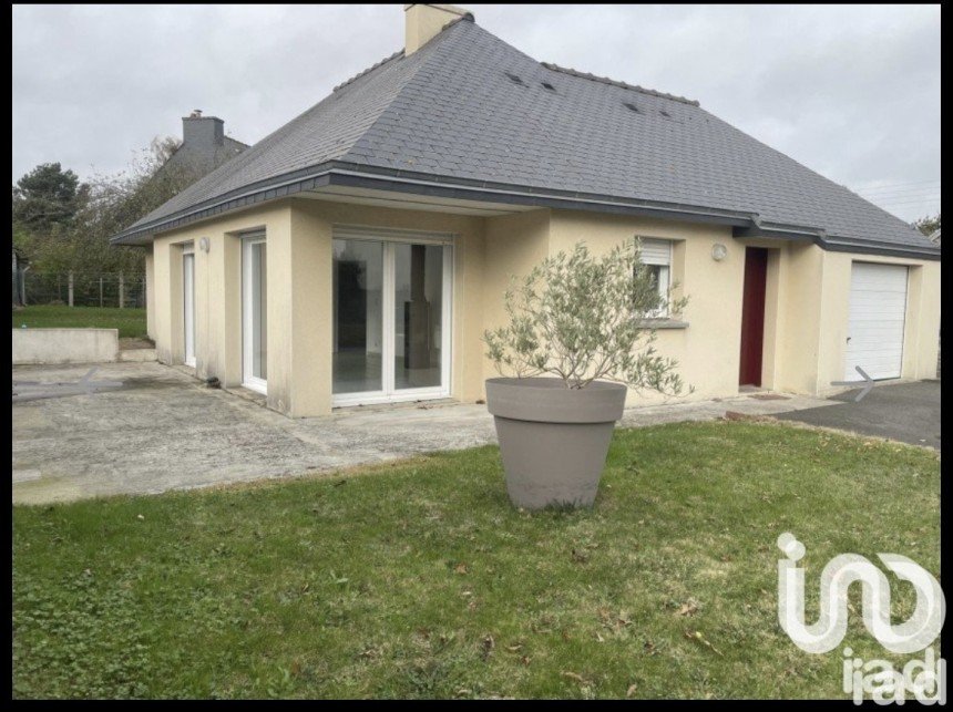 Maison 4 pièces de 75 m² à Yffiniac (22120)