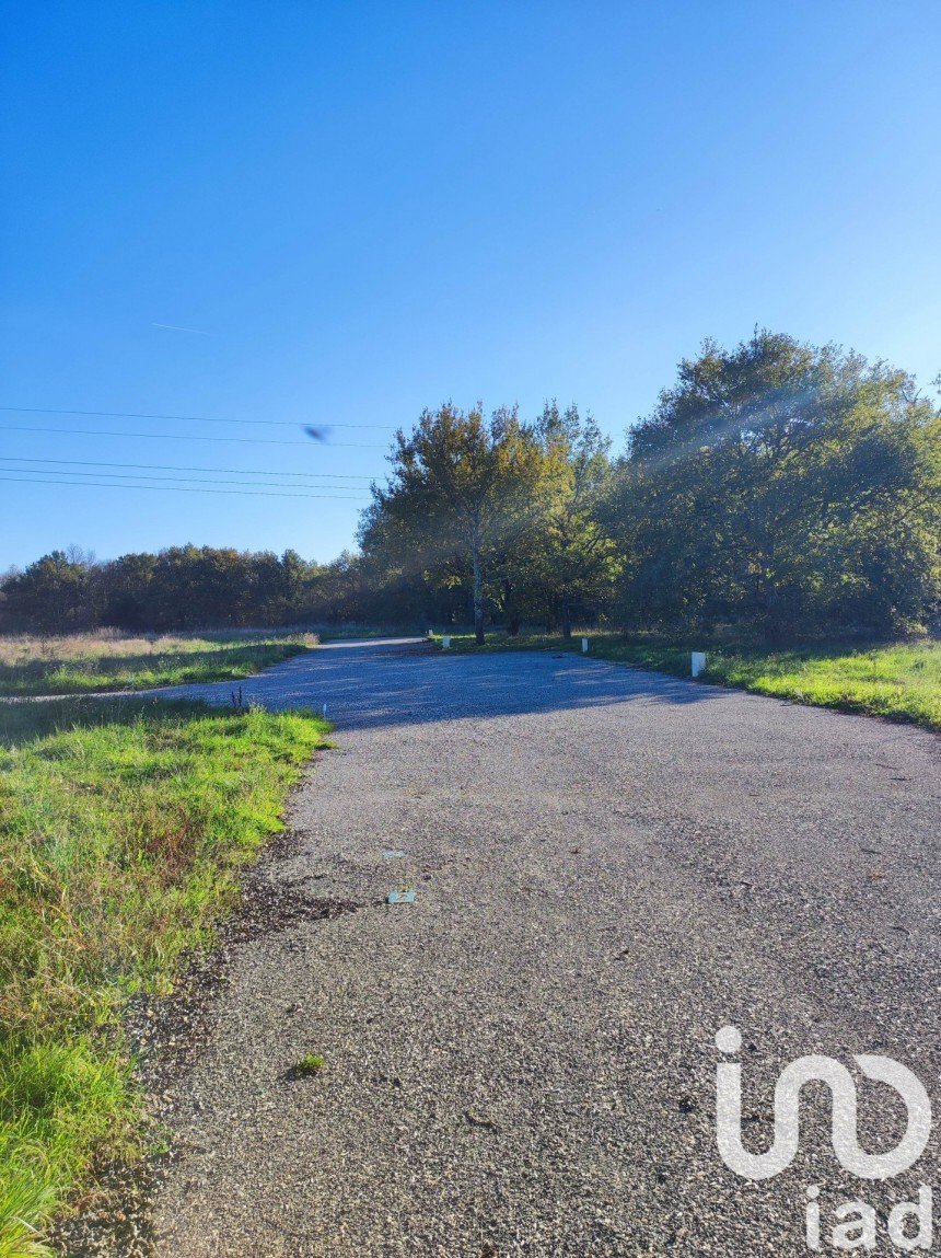 Terrain de 538 m² à Fontcouverte (17100)