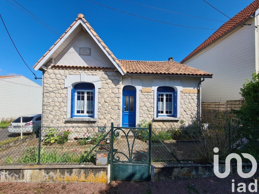 Maison 5 pièces de 110 m² à Saintes (17100)