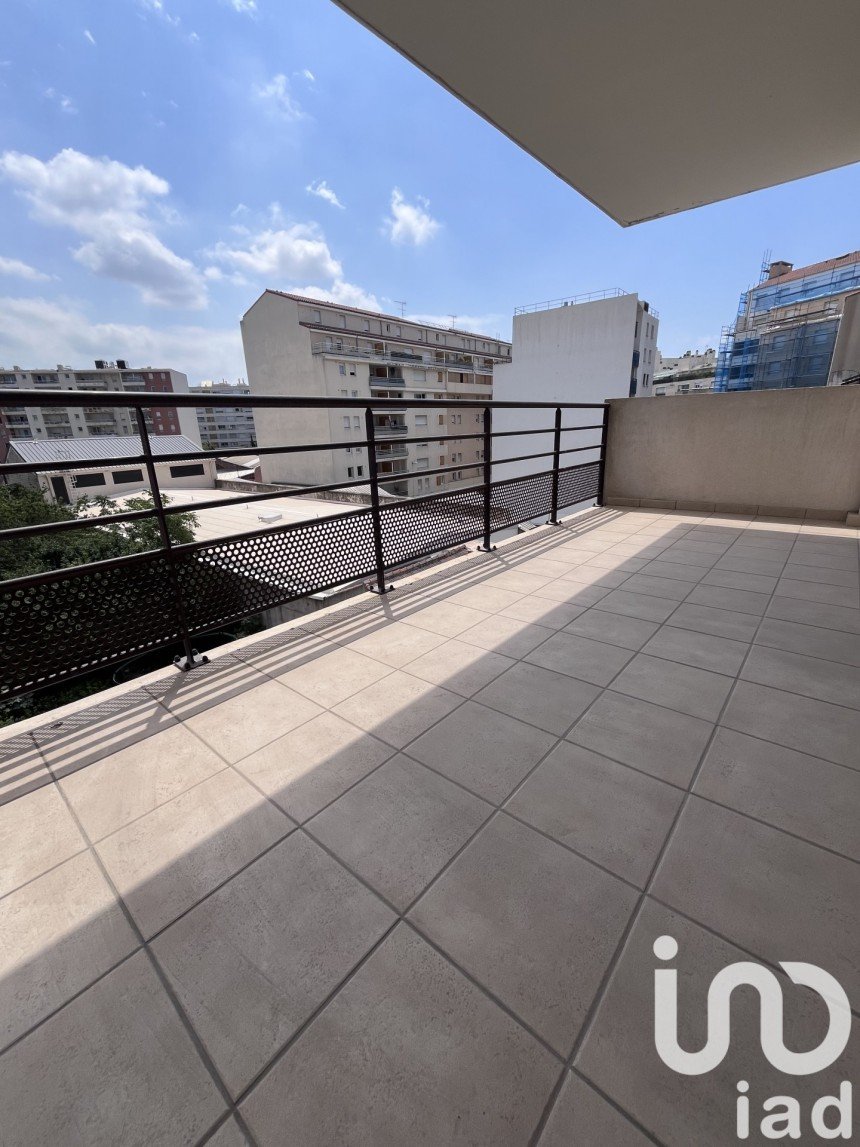 Appartement 3 pièces de 58 m² à Marseille (13008)