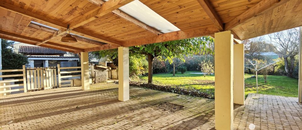 Maison 6 pièces de 180 m² à Blaye-les-Mines (81400)