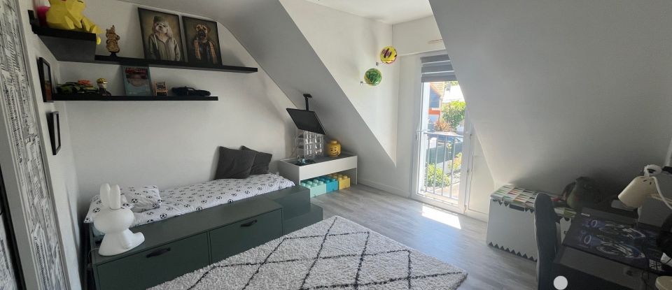 Maison 8 pièces de 183 m² à Saint-Nazaire (44600)