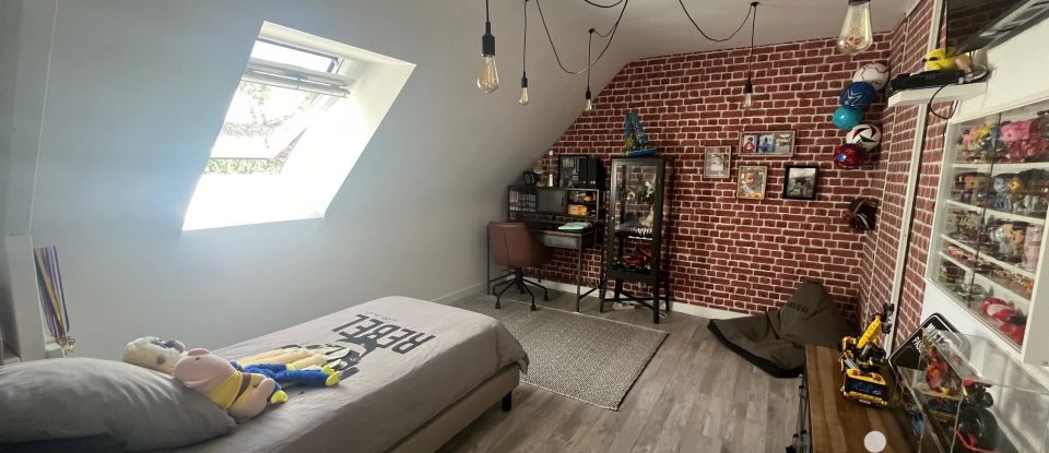 Maison 8 pièces de 183 m² à Saint-Nazaire (44600)