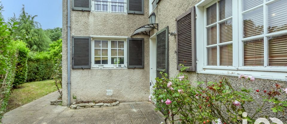 Maison traditionnelle 6 pièces de 119 m² à Savigny-sur-Orge (91600)