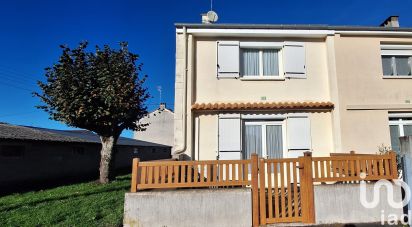 House 3 rooms of 64 m² in Châteauroux (36000)