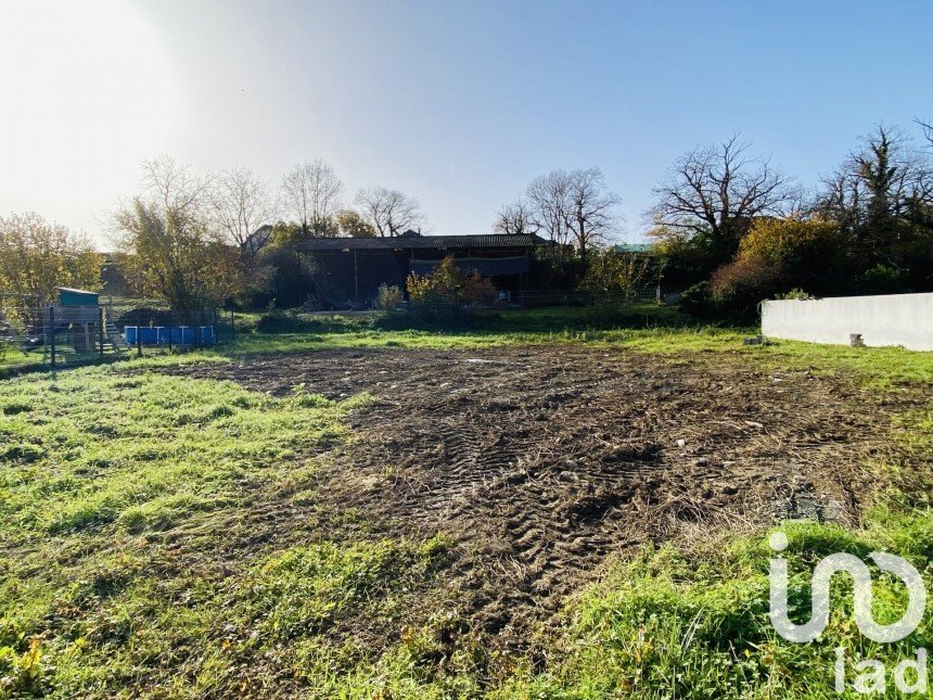 Land of 670 m² in Louey (65290)