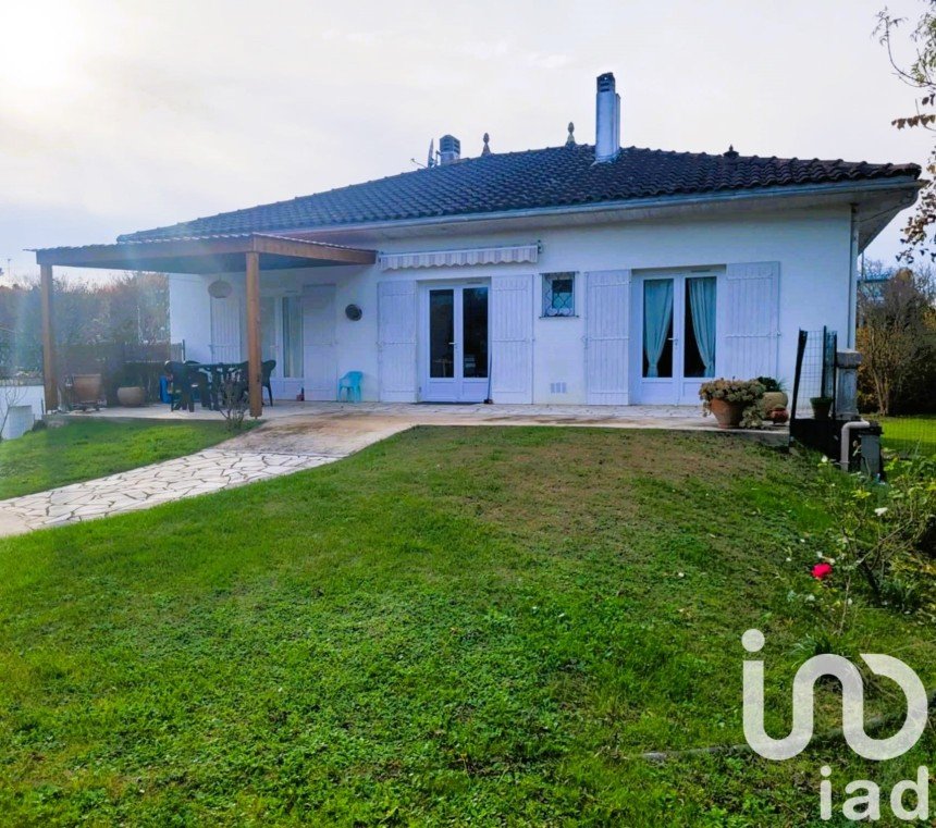 House 7 rooms of 180 m² in Jonzac (17500)