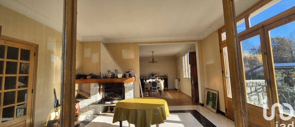 Traditional house 5 rooms of 200 m² in Ytrac (15130)