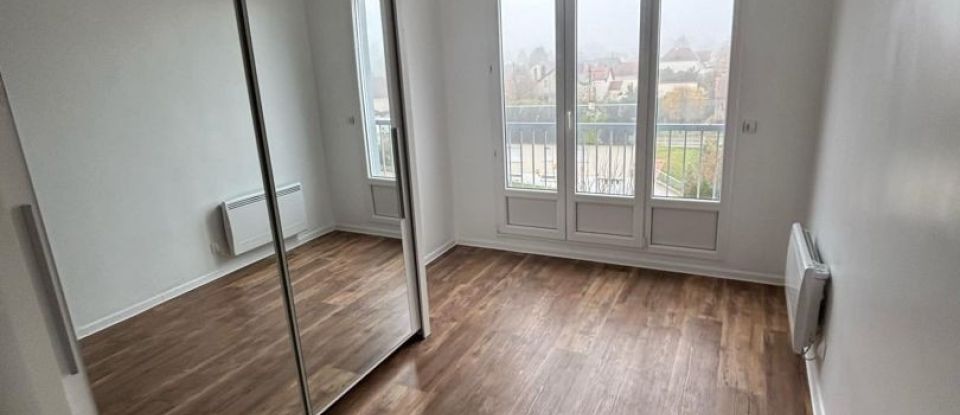 Apartment 4 rooms of 88 m² in Montargis (45200)