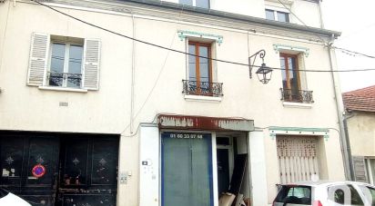 Building in Champs-sur-Marne (77420) of 210 m²