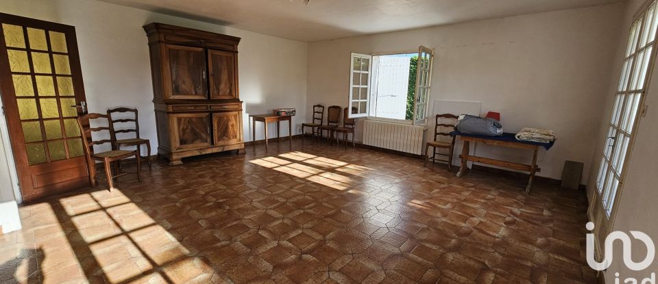 House 6 rooms of 156 m² in Anais (17540)