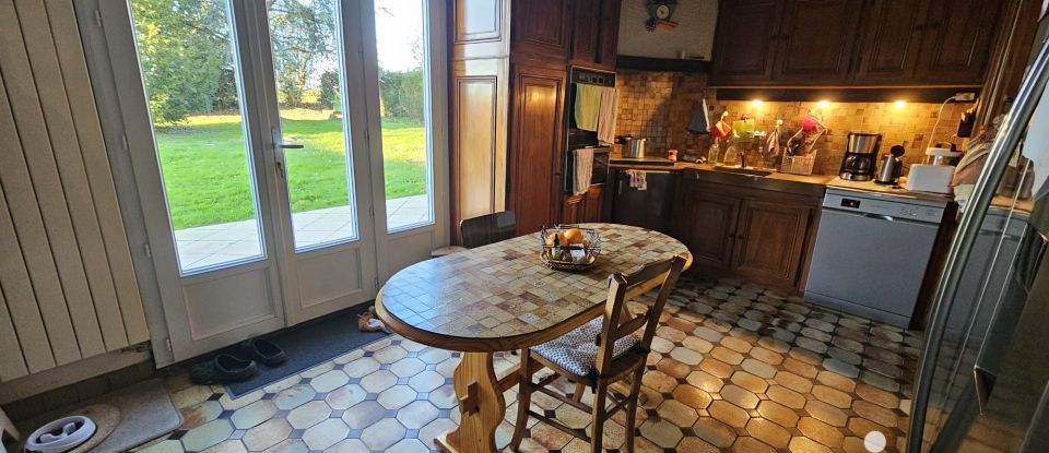 House 7 rooms of 154 m² in Chaumont-en-Vexin (60240)