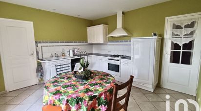 House 7 rooms of 226 m² in Héloup (61250)