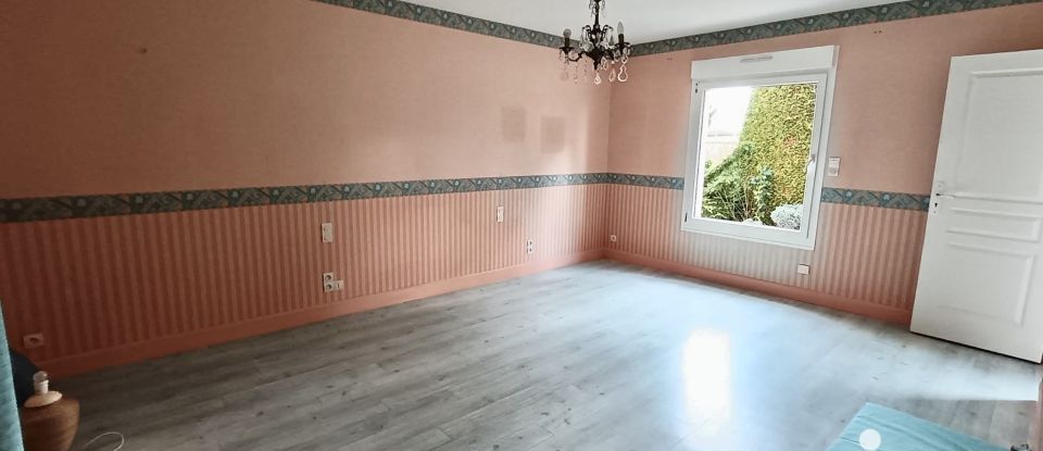 Maison 7 pièces de 226 m² à Héloup (61250)