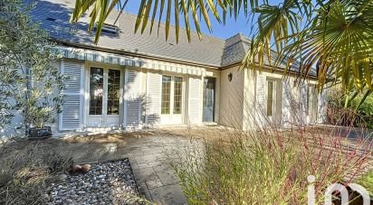 Maison traditionnelle 8 pièces de 241 m² à Montlouis-sur-Loire (37270)