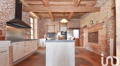 Mansion 8 rooms of 353 m² in Toulouse (31100)