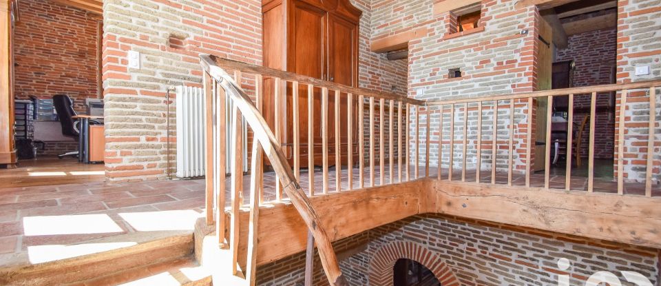 Mansion 8 rooms of 353 m² in Toulouse (31100)