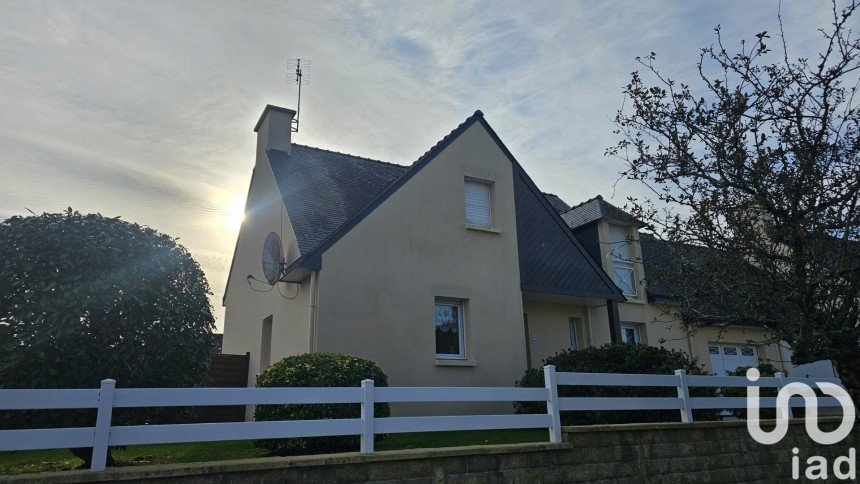 Maison 6 pièces de 127 m² à Douarnenez (29100)