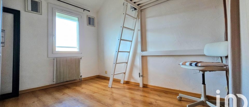 Apartment 3 rooms of 71 m² in Vauréal (95490)