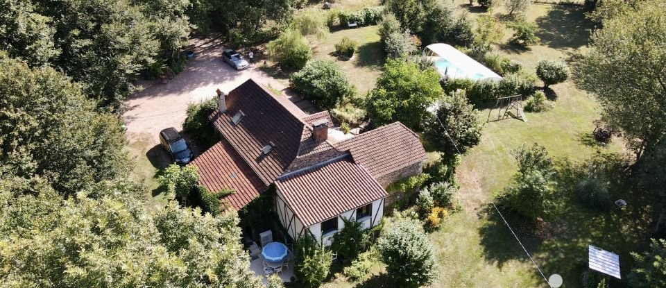 Maison traditionnelle 7 pièces de 193 m² à Saint-Maurice-en-Quercy (46120)