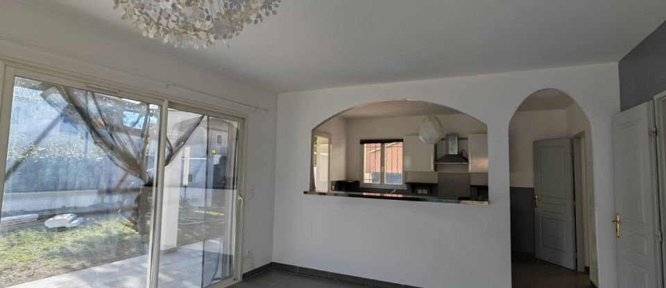 Maison 5 pièces de 135 m² à Bras (83149)