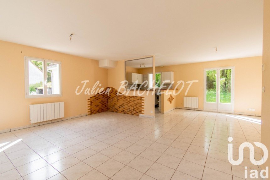 House 5 rooms of 100 m² in Herbault (41190)