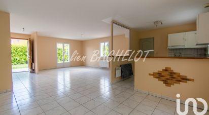 House 5 rooms of 100 m² in Herbault (41190)