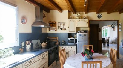 Traditional house 4 rooms of 99 m² in Talmont-Saint-Hilaire (85440)