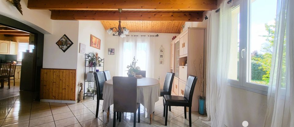 Traditional house 4 rooms of 99 m² in Talmont-Saint-Hilaire (85440)