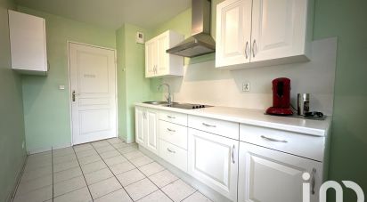 Apartment 3 rooms of 68 m² in Arras (62000)