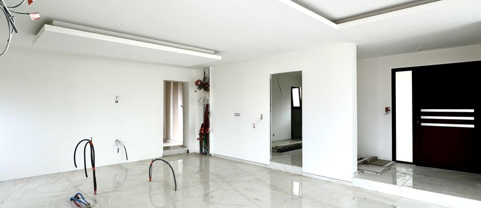 House 5 rooms of 170 m² in Pollestres (66450)