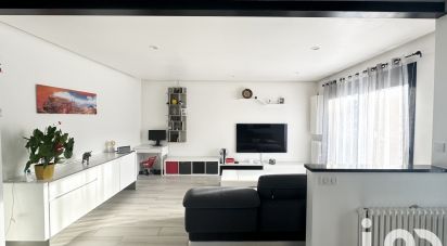 House 4 rooms of 74 m² in Épône (78680)