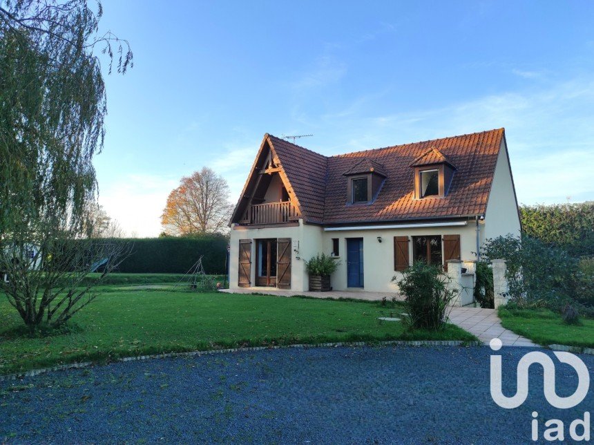 Country house 6 rooms of 131 m² in Carantilly (50570)