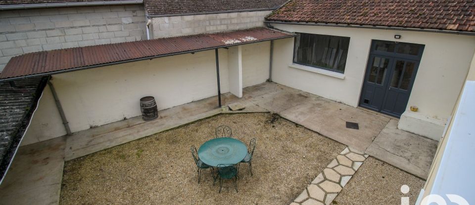 Village house 6 rooms of 122 m² in Vinneuf (89140)