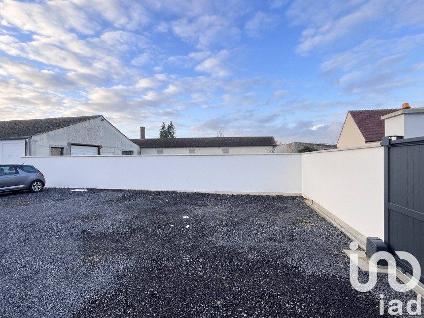 Parking/garage/box de 150 m² à Margny-lès-Compiègne (60280)