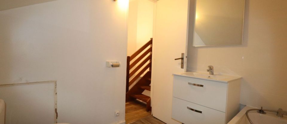 Apartment 2 rooms of 40 m² in Orléans (45000)