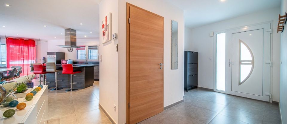 Maison 6 pièces de 139 m² à Sainte-Marie-aux-Chênes (57255)