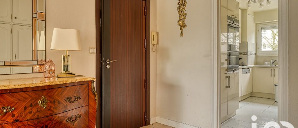 Apartment 5 rooms of 107 m² in Versailles (78000)