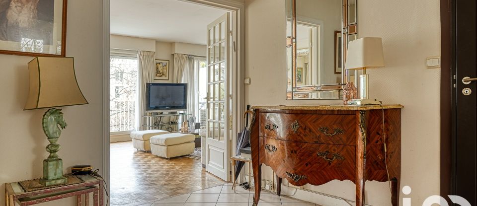 Apartment 5 rooms of 107 m² in Versailles (78000)