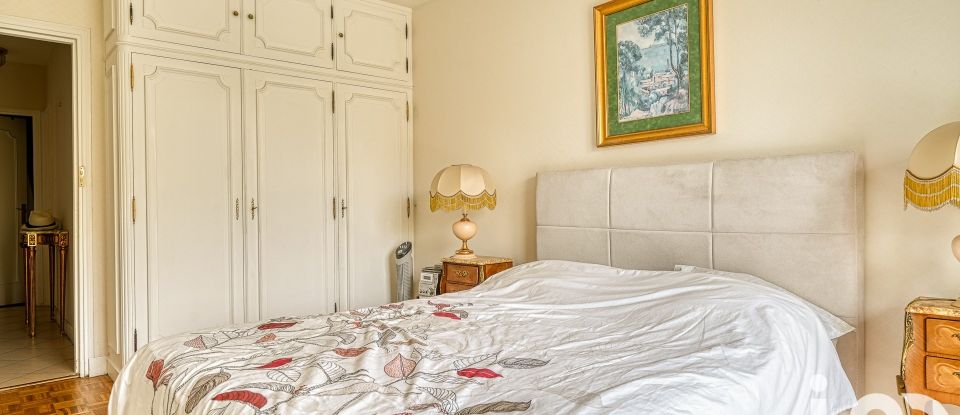 Apartment 5 rooms of 107 m² in Versailles (78000)