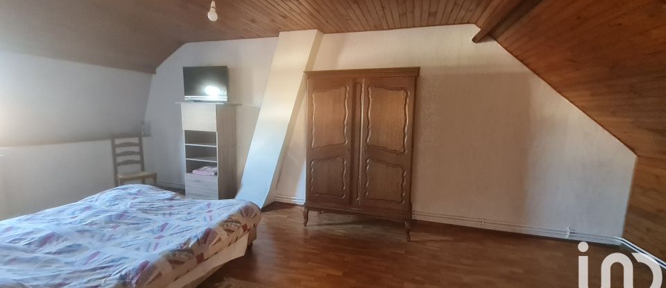 House 4 rooms of 117 m² in Estaires (59940)