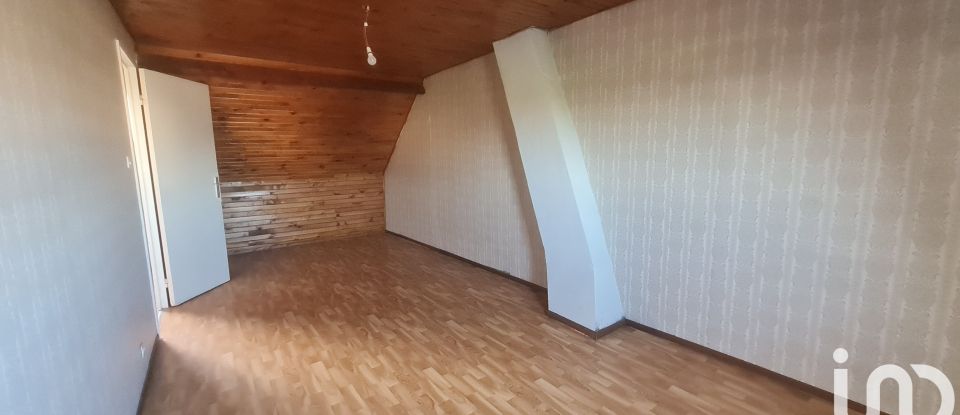 House 4 rooms of 117 m² in Estaires (59940)