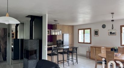 Maison traditionnelle 5 pièces de 104 m² à Saint-Pierre-en-Faucigny (74800)