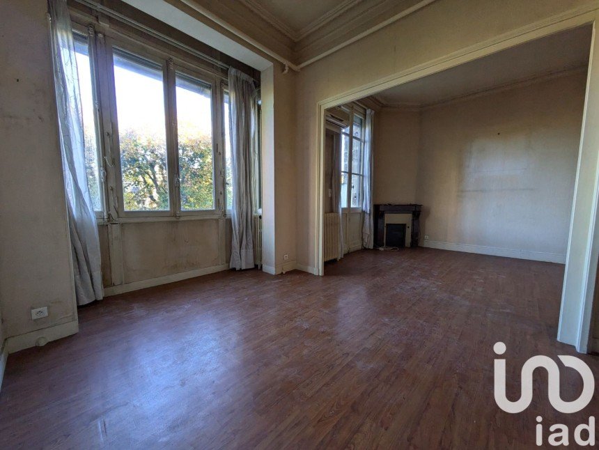 Apartment 5 rooms of 86 m² in Bordeaux (33000)